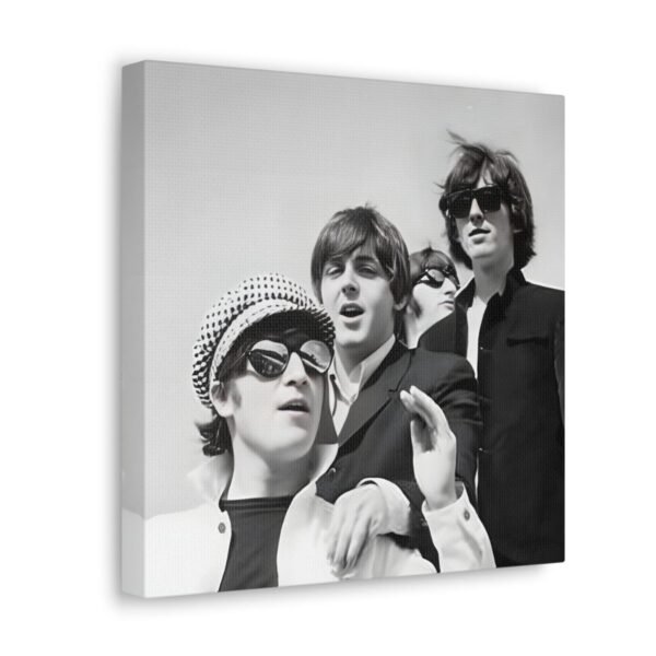 Los Beatles a su llegada a Madrid el 1 de julio de 1965