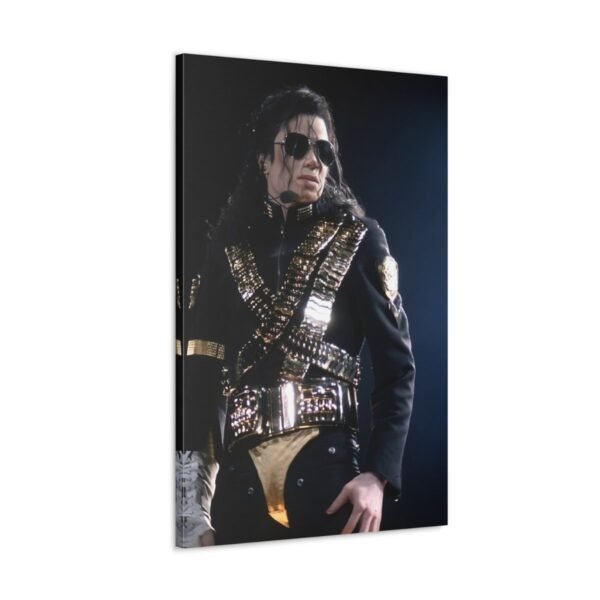 Michael Jackson in his "Dangerous tour" in 1993